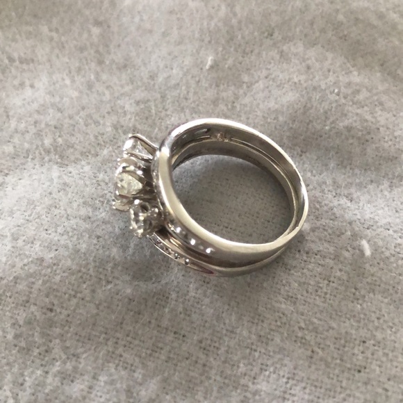 Beautiful Diamond Wedding Set - Picture 6 of 11